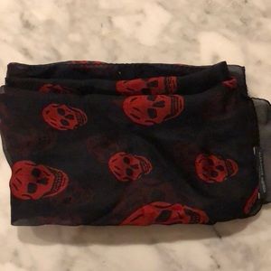 Alexander McQueen: Navy/Red Scarf